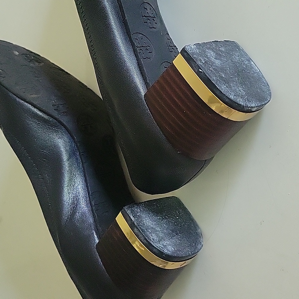 Shoes - Picture 6 of 7
